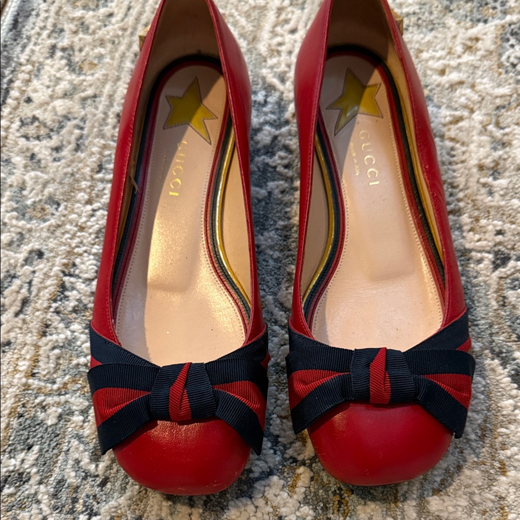 Gucci Red Sylvie Leather Flats With Bow Accent